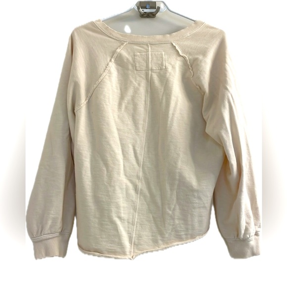 PIlcro Cream Cotton  Hi- low sweatshirt with Frayed V-neck. - Picture 2 of 9